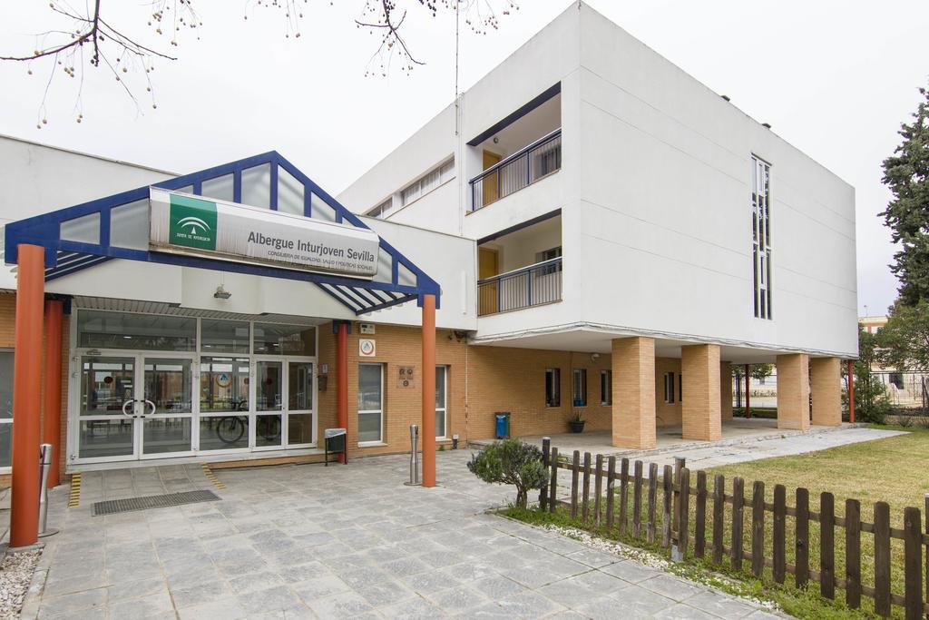 Albergue Inturjoven Sevilla Экстерьер фото