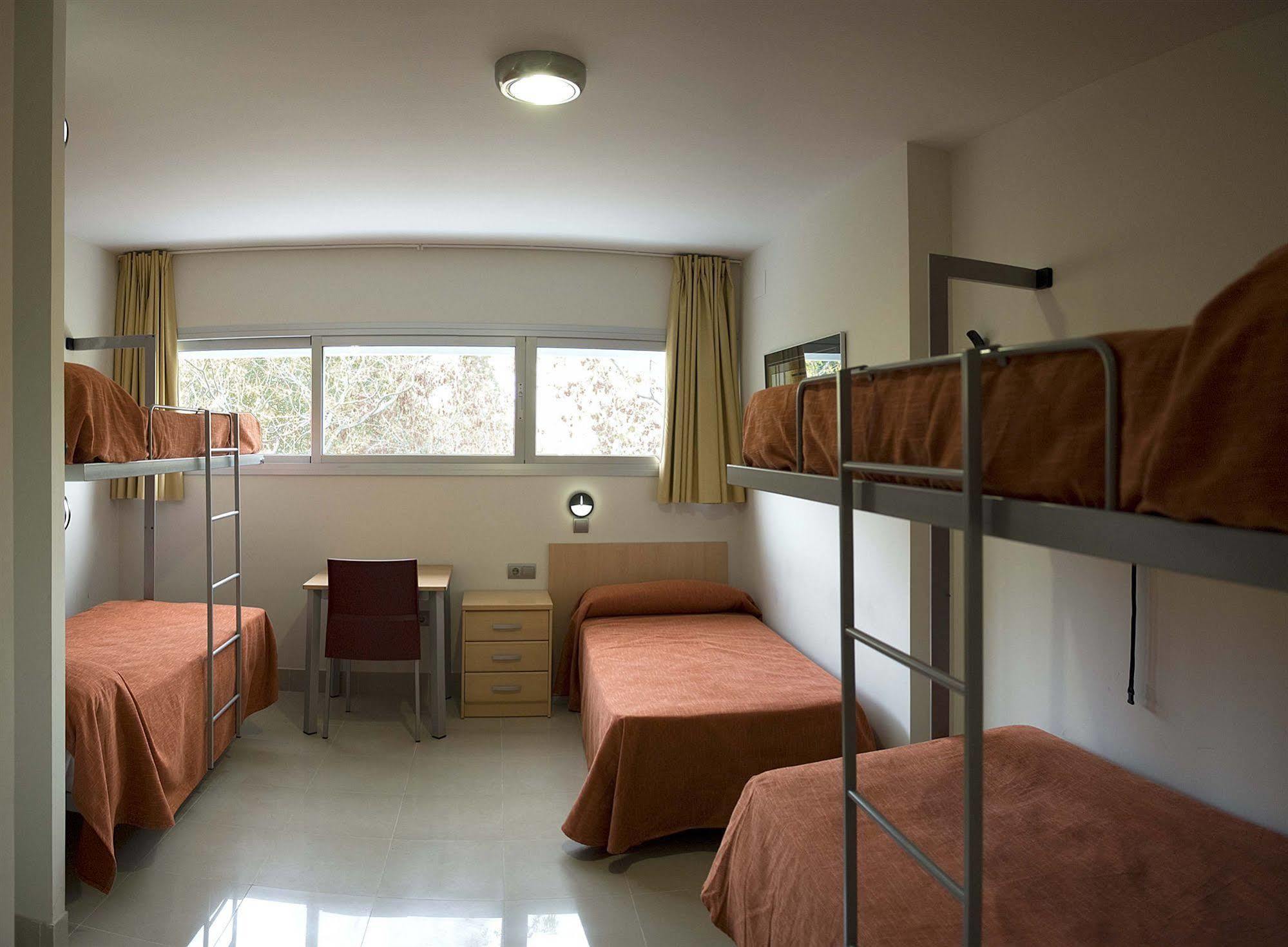 Albergue Inturjoven Sevilla Экстерьер фото